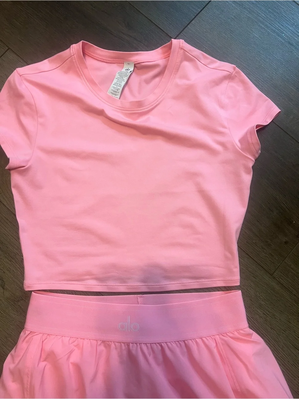 ALO Yoga Match Point skirt and top set NEON BUBBLEGUM HARD TO FIND SMALL - Picture 8 of 9